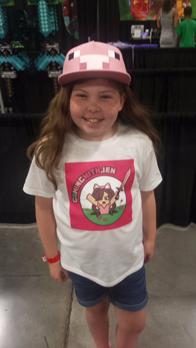 Titletown_13's tweet photo. @GamingWithJen MineFaire Charlotte pics from Gracyn with Love!!! https://t.co/9kZ2DRCEqf