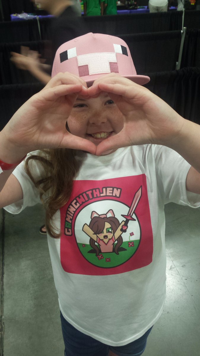 Titletown_13's tweet photo. @GamingWithJen MineFaire Charlotte pics from Gracyn with Love!!! https://t.co/9kZ2DRCEqf