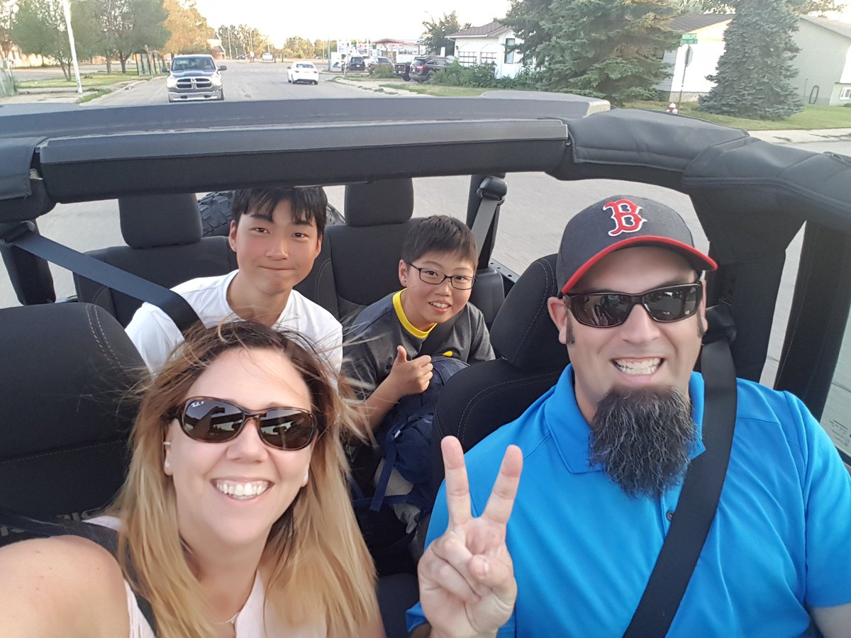 Nice night for cruising with the top off with <a href="/mahhiy324/">Mahiro</a> and Yasayuki! #japanstudents #sask #canadianvisit