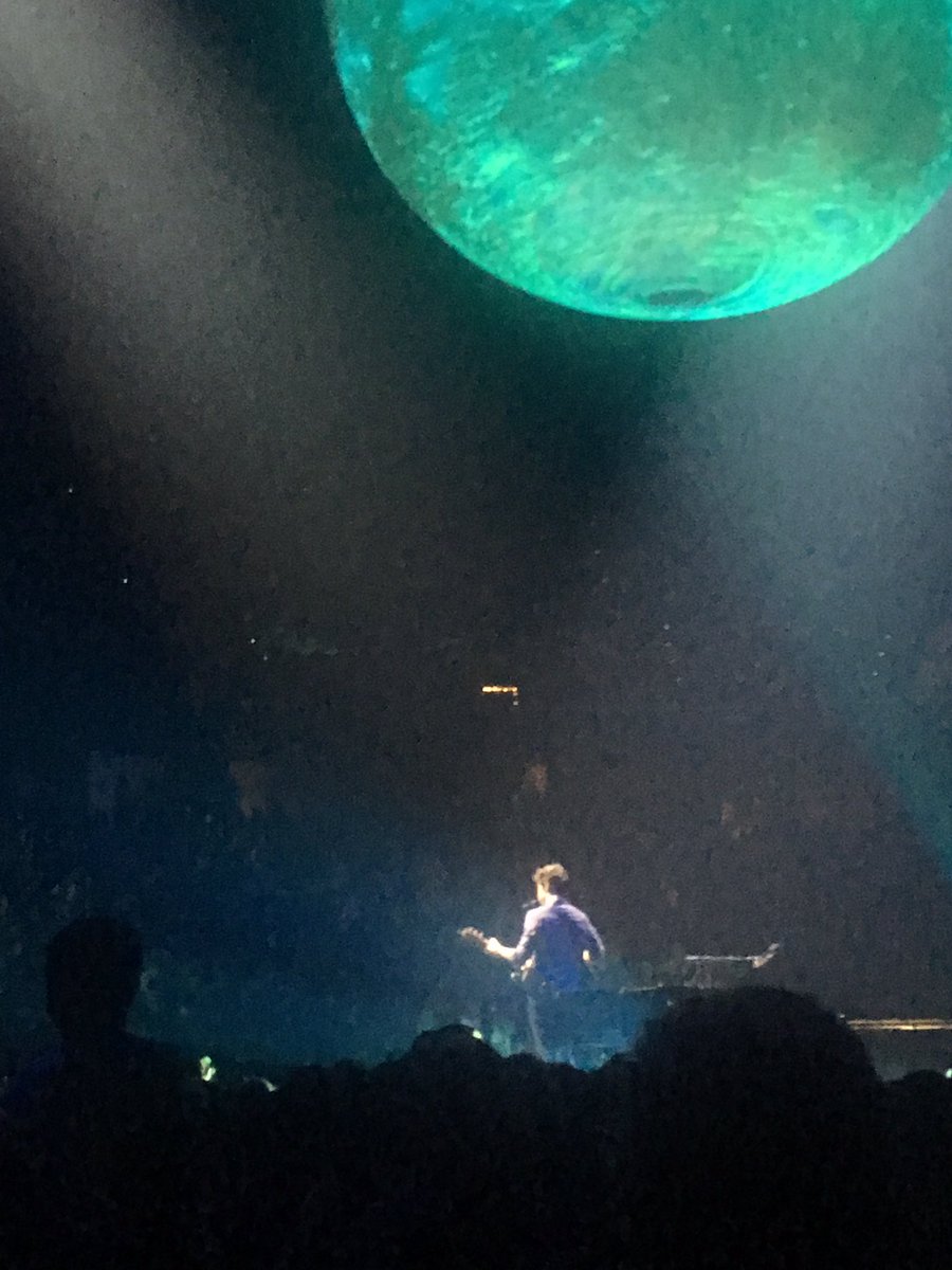 dreiemptywords's tweet photo. mmm best night ever i'd say. thank you for making it incredible #IlluminateTourOmaha https://t.co/PzI3yBtfEG