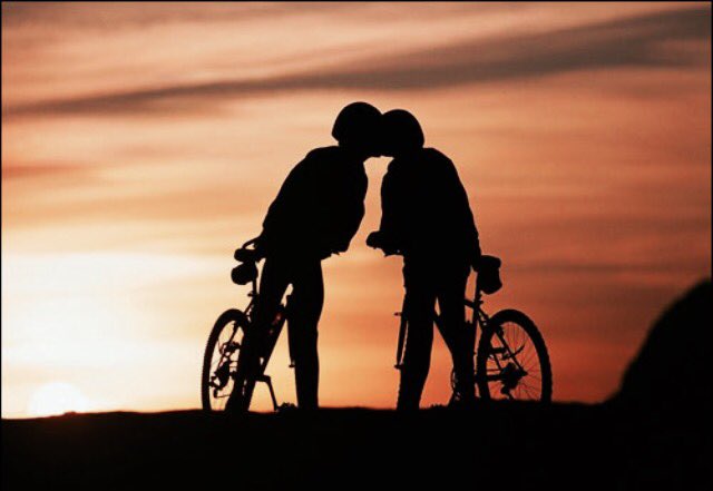 dramatic_german's tweet image. Glück ist für mich,jemanden wie dich an meiner Seite zu haben ความสุขสำหรับฉันคือการมีคนแบบคุณอยู่เคียงข้าง