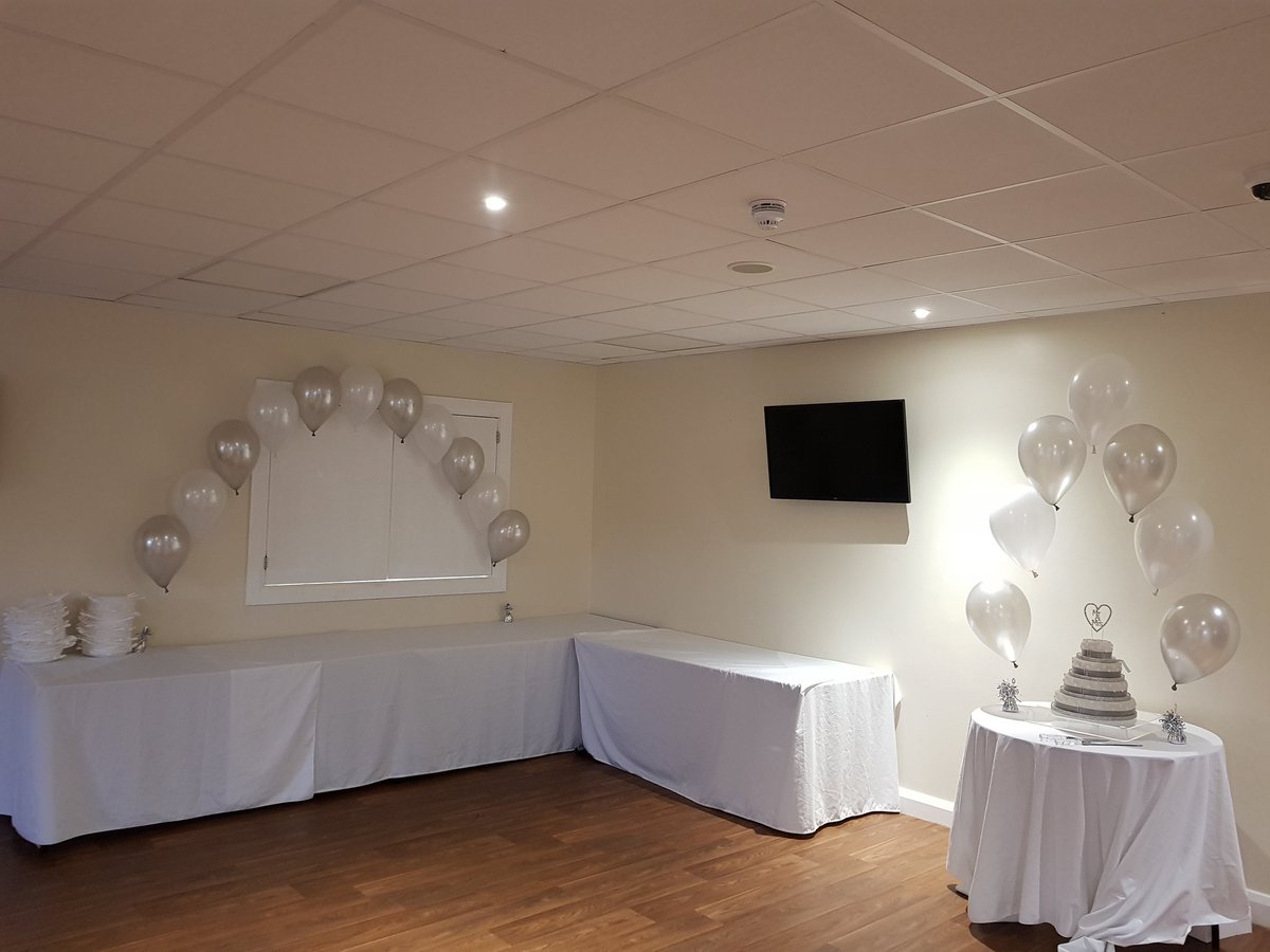 BalloonbeyondUK's tweet image. Congratulations Mr &amp;amp; Mrs Gilligan! @BalloonbeyondUK @mansfieldtownfc