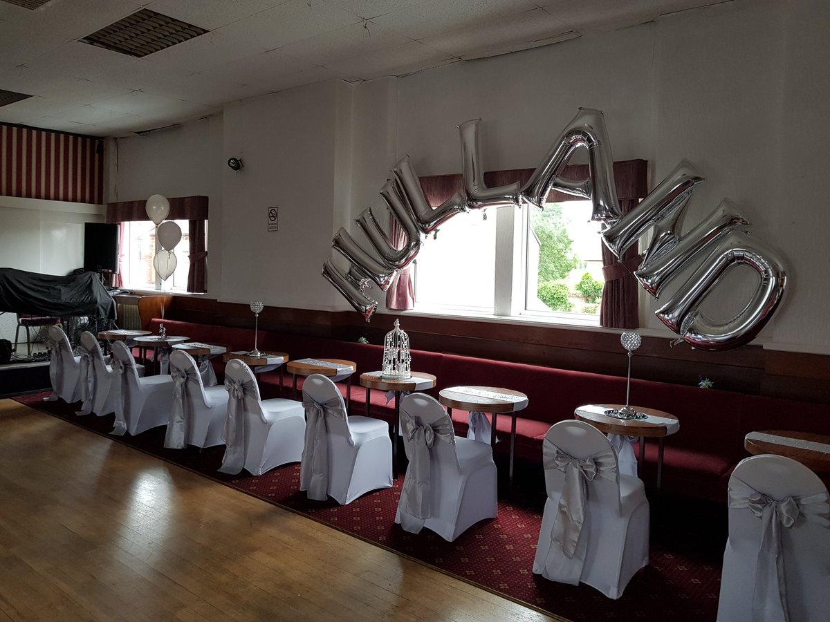 BalloonbeyondUK's tweet image. Function Room 2 at The Arnold Liberal Club.

Congratulations Mr and Mrs Hulland!