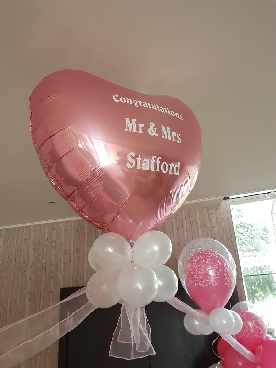 BalloonbeyondUK's tweet image. Wedding entrance arch!
Personalised balloon!
Congratulations Mr and Mrs Stafford!
@doubletree #weddingarch #Balloons