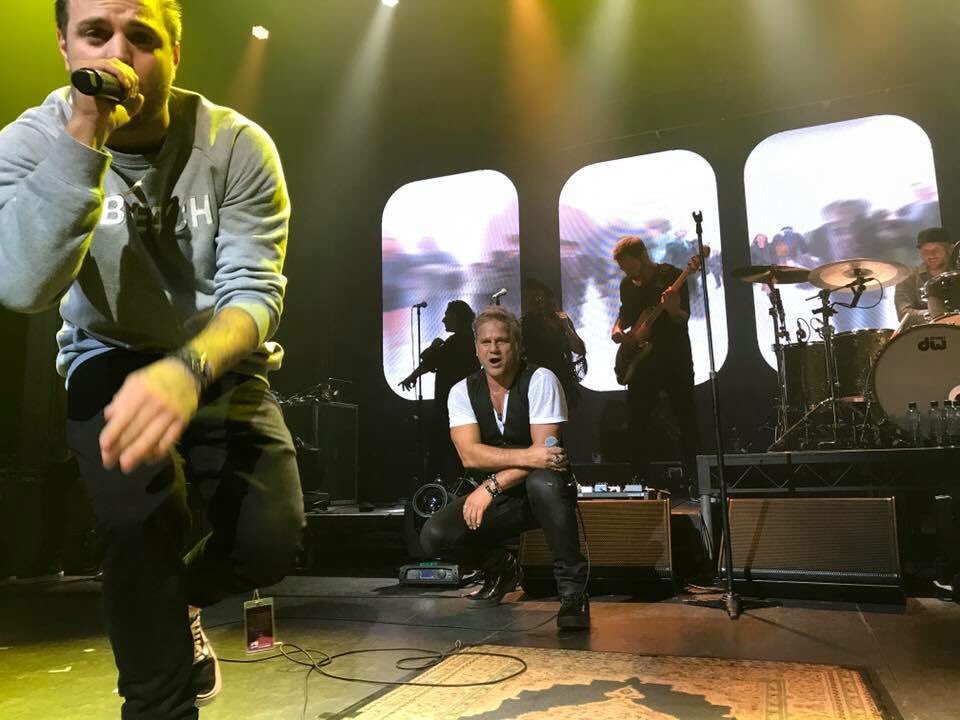 JonStevensMusic's tweet image. Onstage @Enmore_Theatre #sydney with @LeviJayMusiq ✖️✖️Next stop #brisbane @QPAC on the 10th 📸Fan Pic