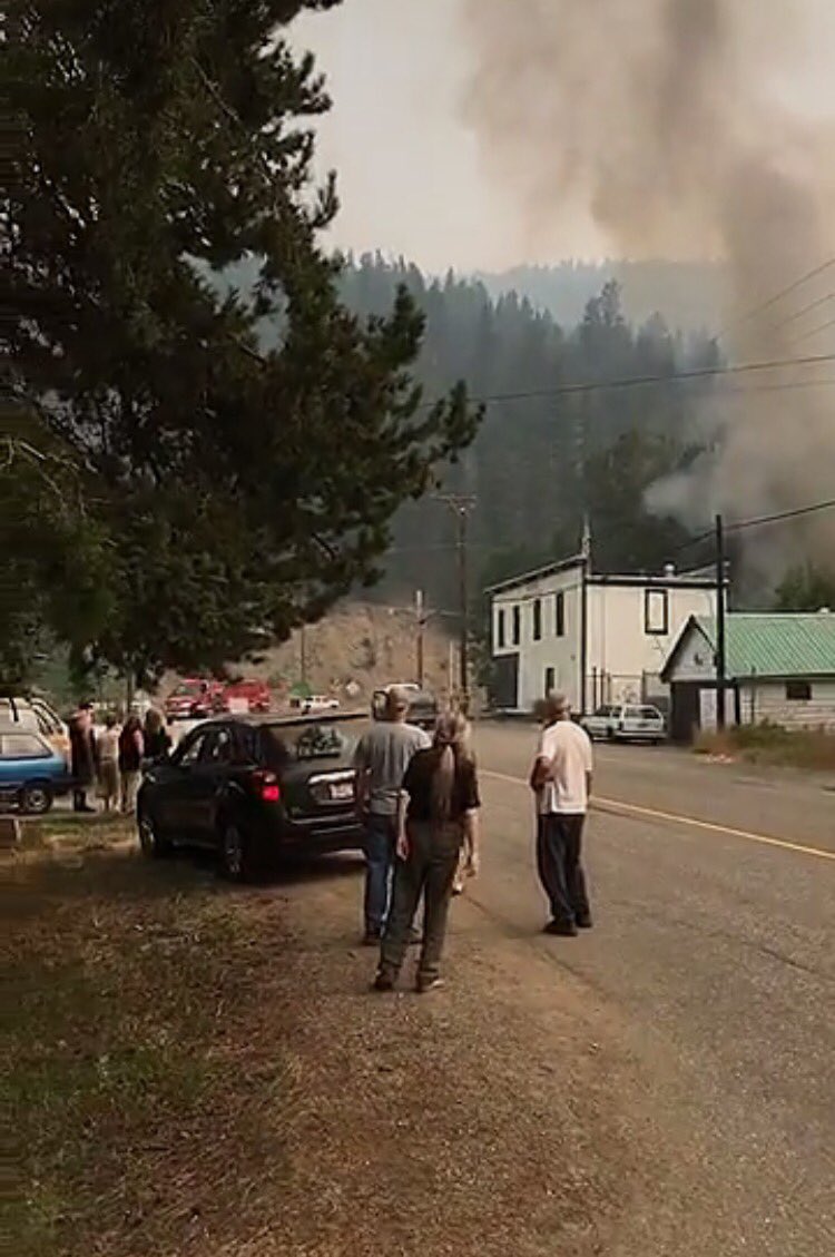 TulameenFD's tweet photo. Fully involved motorhome fire this morning.Awesome job protecting surrounding structures and wooded areas.  #tulameen #bcwildfire #firedept. https://t.co/4LfYjfn6gd