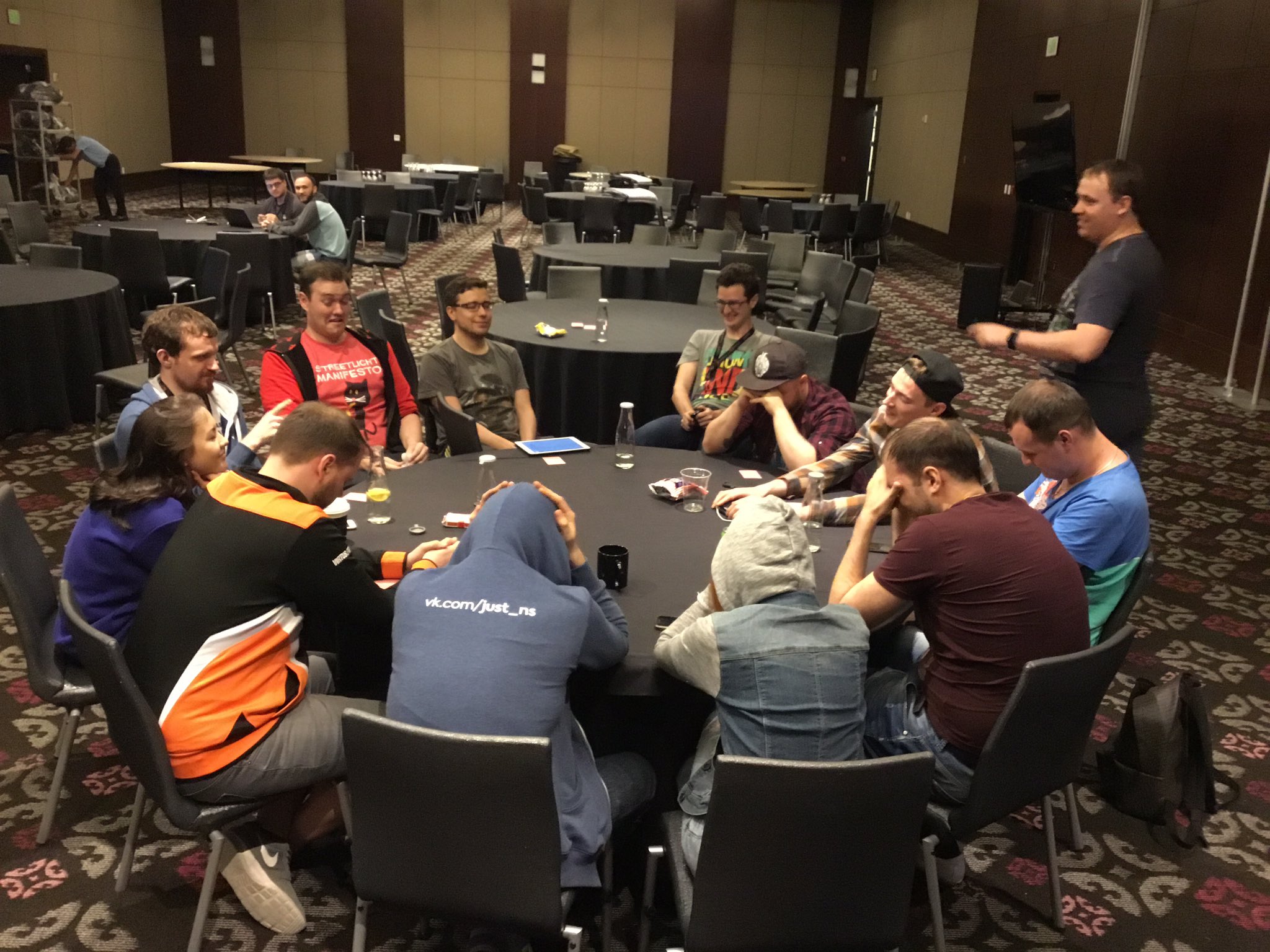 DGltaroU0AIhc7X.jpg:large