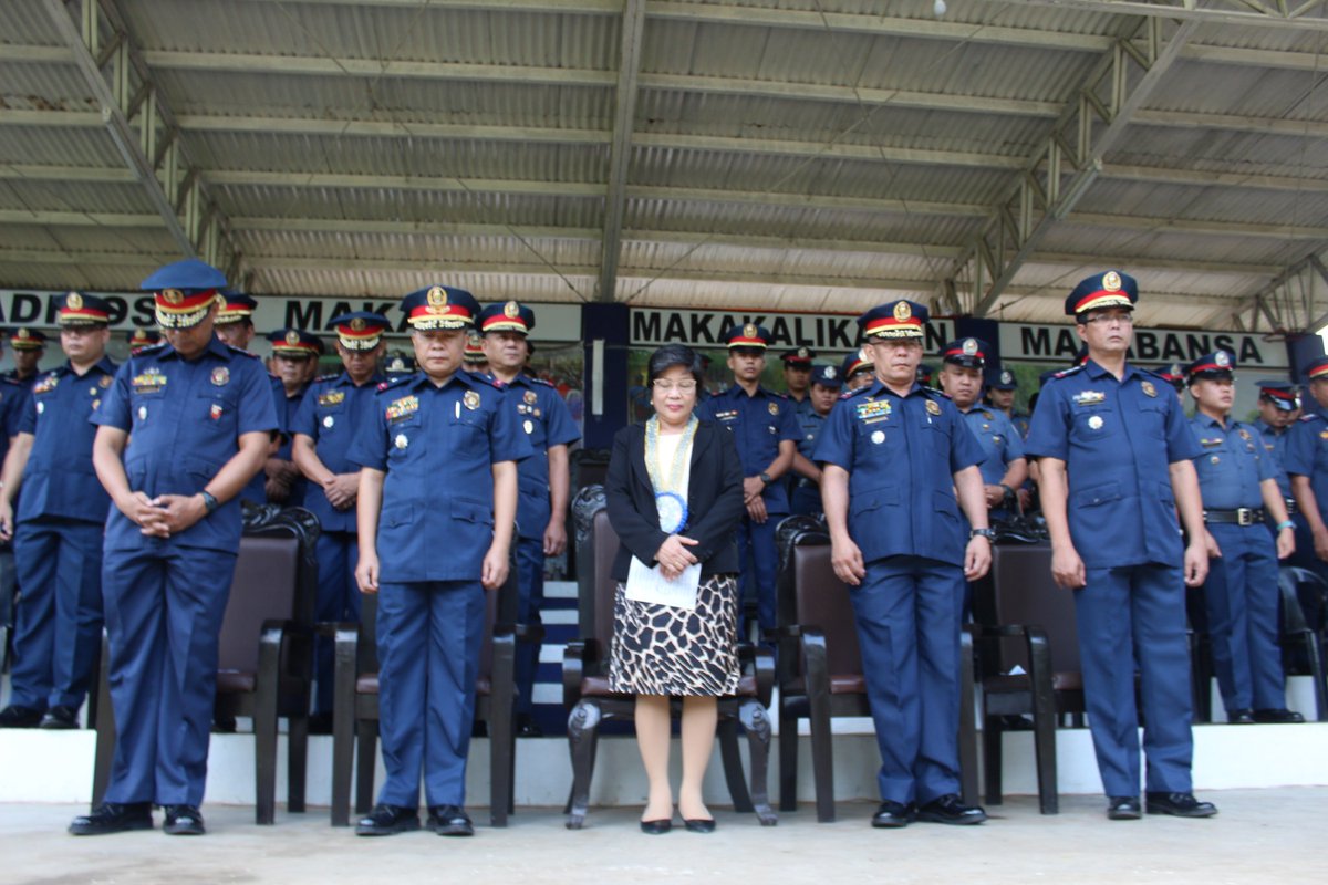 pnp_rpcrdpro18's tweet photo. At about 8:00 AM of August 7, 2017 PCSUPT LEONARDO M CESNERO, DRDA PRO 18 led the traditional  Flag Raising and Awarding Ceremony. https://t.co/MUL261tYlF