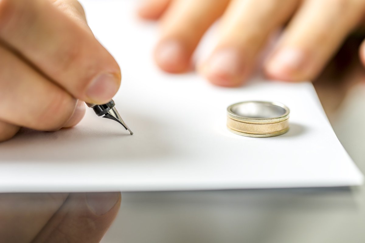MacDonnellsLaw's tweet photo. So you've decided to separate from your partner, but what if they don’t want a divorce? https://t.co/xjWlJmh8sg https://t.co/C1R5iap2VE