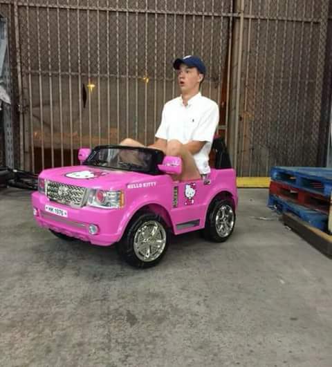 Beta_knob's tweet photo. Parece que mais alguém quer ser a Barbie...
#MagconToBRAZIL https://t.co/NJBnb9aqYr