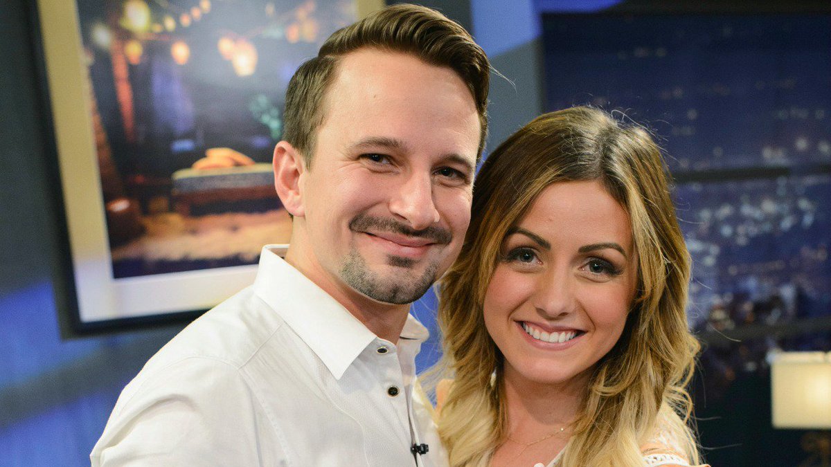 745ng's tweet photo. ‘#BachelorInParadise’ Stars #CarlyWaddell and #EvanBass Expecting First Child https://t.co/2YUU5eTqYx https://t.co/OPY8RsGpDy