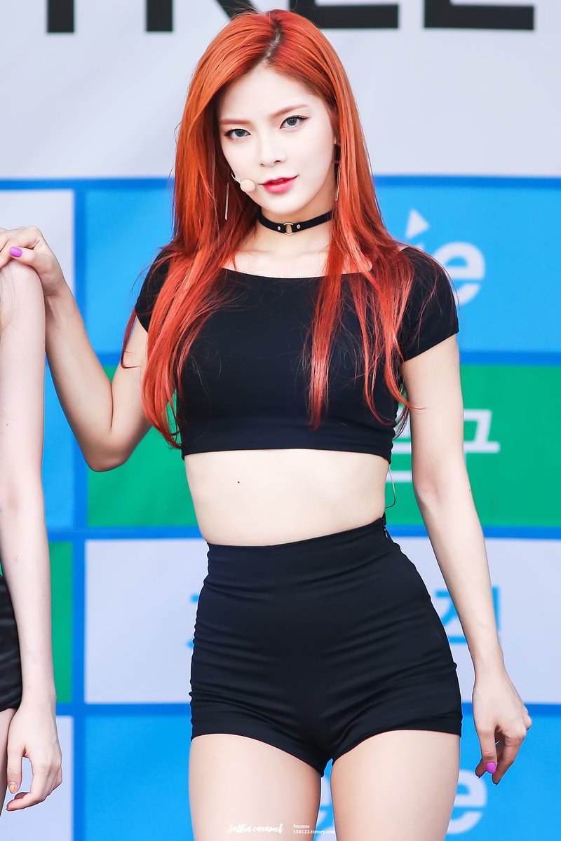 _saltedcaramel_'s tweet photo. 170806 #나인뮤지스 음악의거리 선포식 #소진 (@josojin_1011 )

꼭 찍고싶었는데 러브시티 안무,,😂

#9muses #조소진 #josojin https://t.co/cWUd59wwls