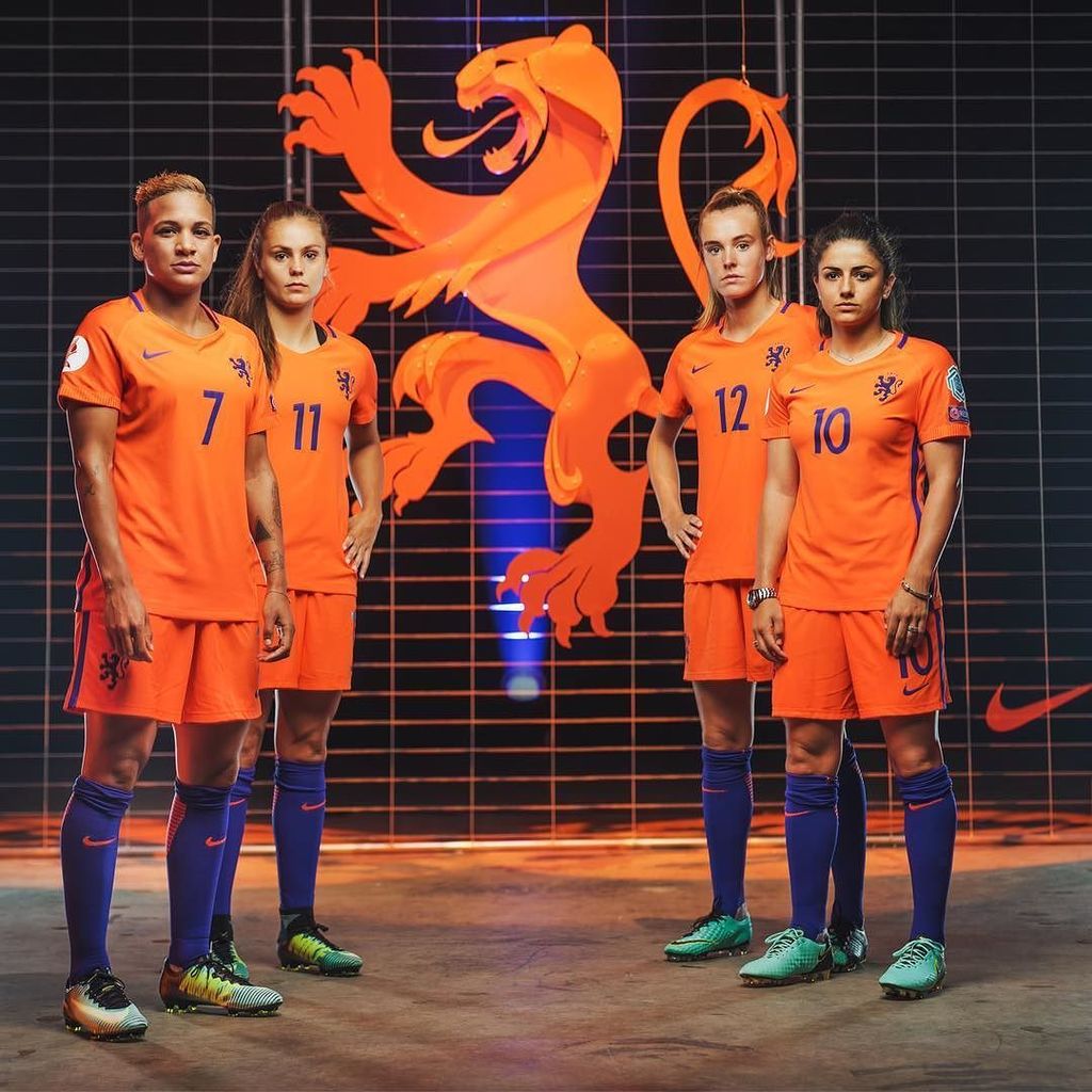 rarefaces_'s tweet photo. #OranjeLeeuWINNEN 
Art Direction: @cledoingthings 
Photography: @marc_haers https://t.co/ffkR8Ppqlc https://t.co/fhwMJnwuOH