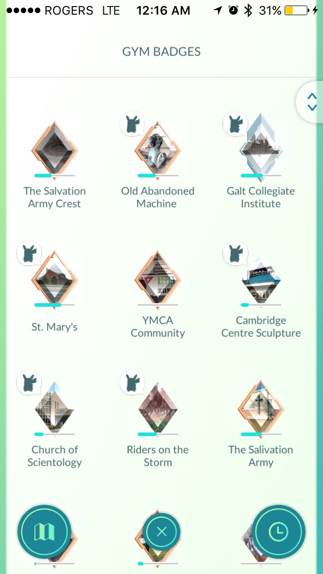 PishPoshness's tweet photo. When gyms have free spaces #PokemonGO #coinbonus https://t.co/cZuyVWdAIT