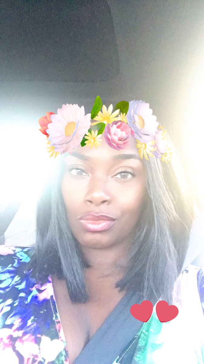 KweenShii1's tweet photo. Your Sundays best❤️❤️❤️ https://t.co/cw42lIG6Xk