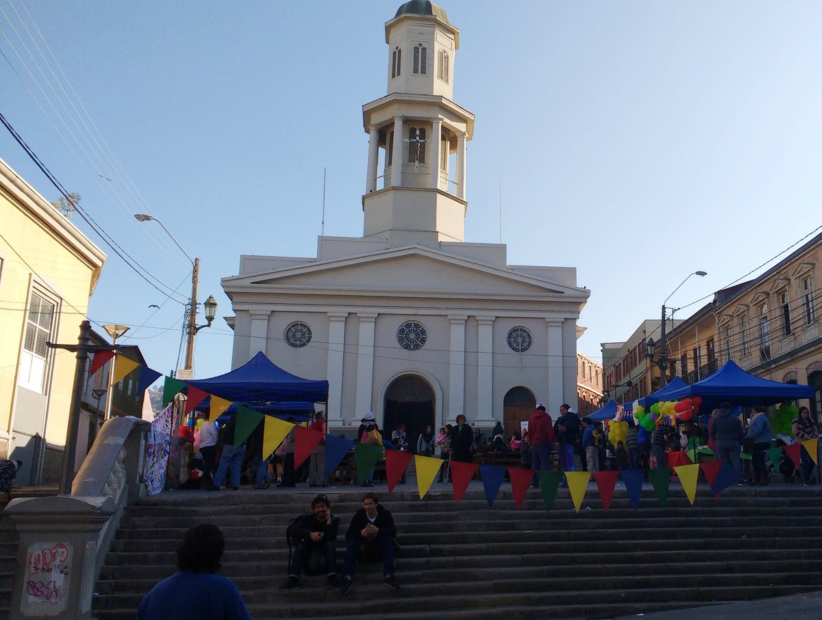 Felices 458 de #LaMatriz, el templo más antiguo y el lugar dónde todo empezó en #Valparaiso #BarrioPuerto #Chile #ecomapu