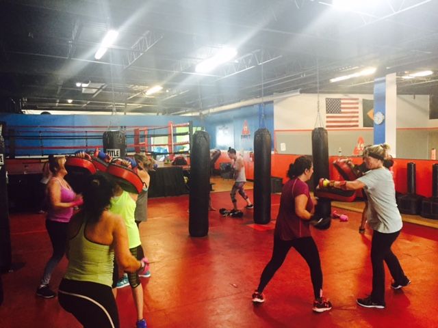 BoxFit_ilivefit's tweet photo. Boxfit Monday classes schedule; 6 am, 9 am, 5 pm, 6:30 pm, 8 pm.

iLiveFit
FIGHT2BFIT
LIVEFIT!
JOIN THE FIT REVOLUTION! https://t.co/UCH7ltTgRB