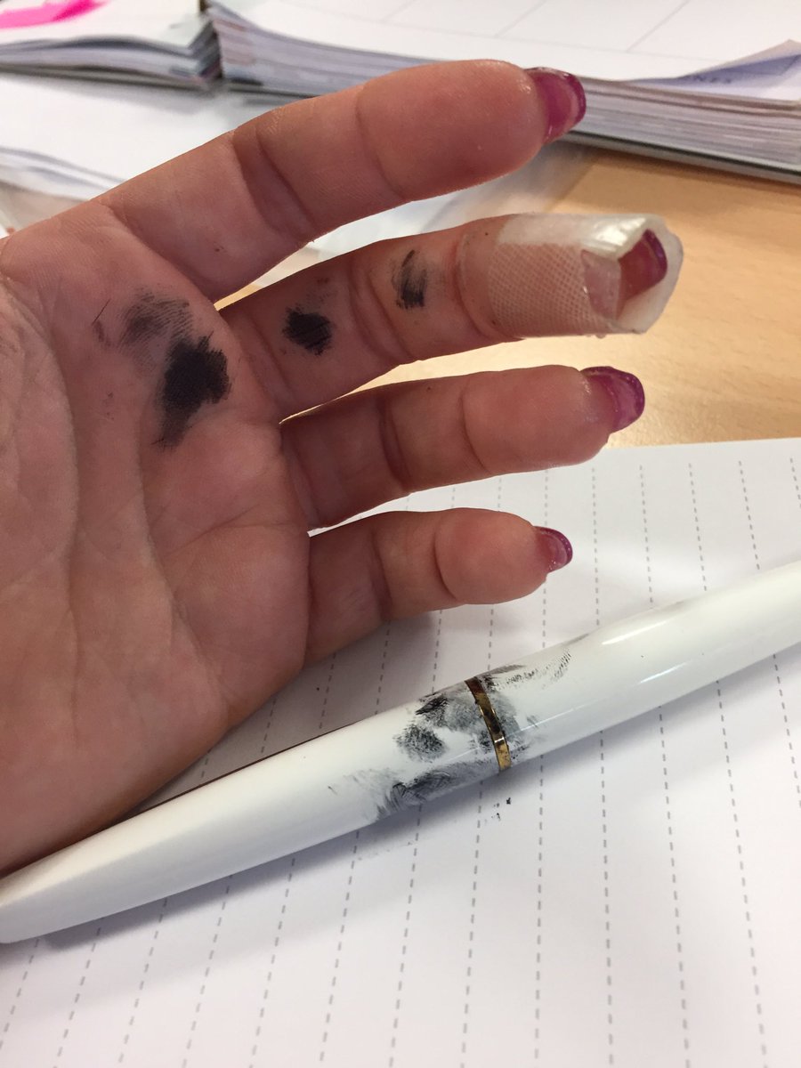 heidi_masters's tweet photo. What a great way to start my Monday 👀 #PenExplosion 🖋 https://t.co/irv48zNtnM
