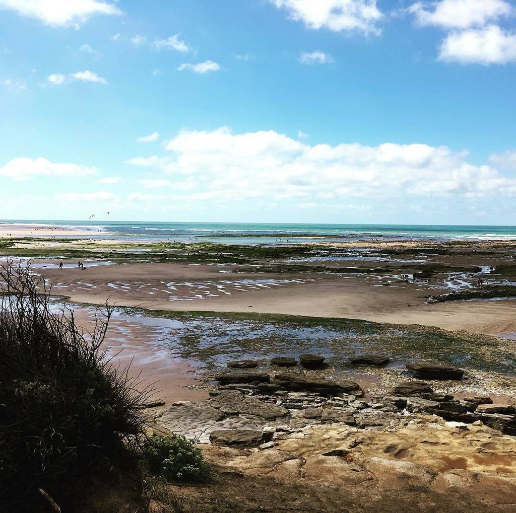 Toujours le long du sentier du littoral vendéen à marrée basse. #vendee #France #plage #travel #wanderlust #amazin… ift.tt/2wyWXUj