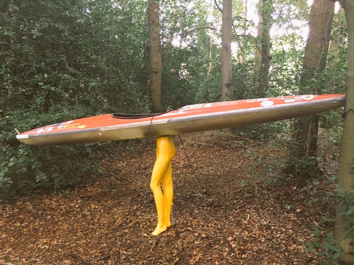 De 2de week begint met de 🌞 Kijk vandaag ook in Molenbosch bij de installatie van Draat van den Berg- kunst die ontstaat door beweging!