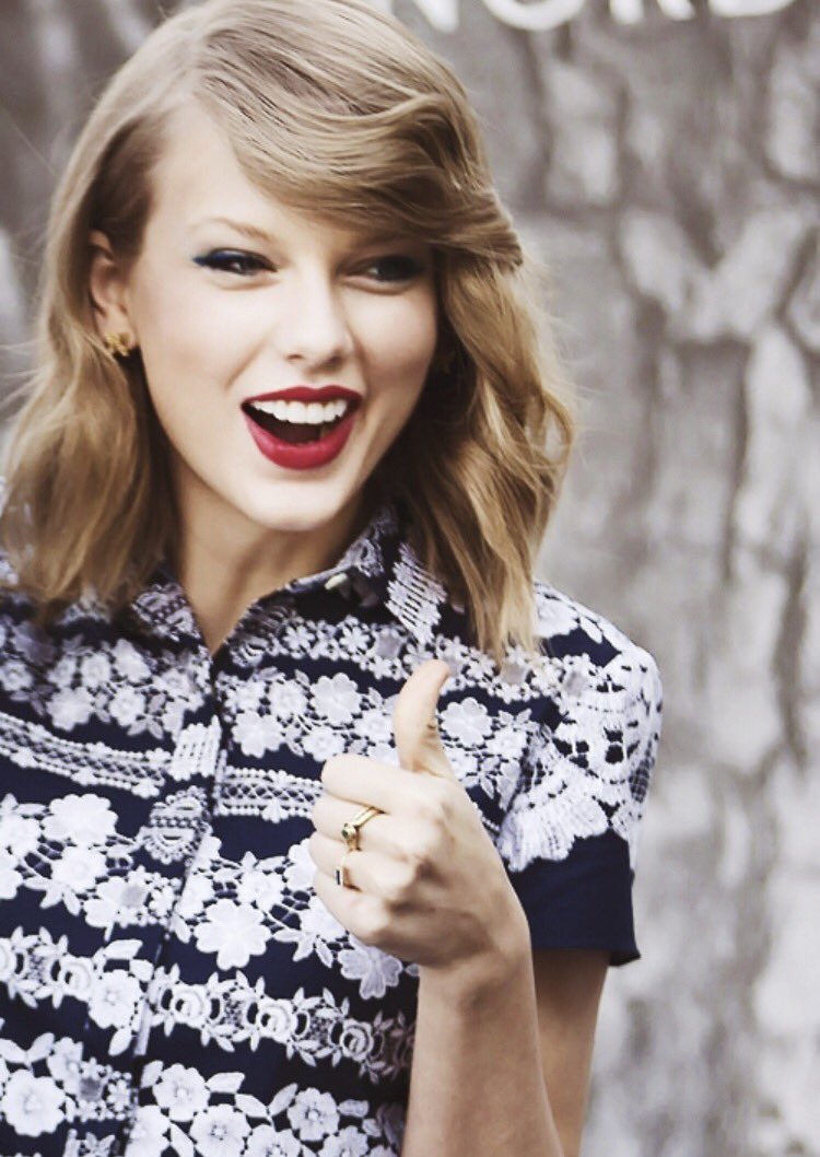 Iavender_haze's tweet photo. This angel has always been there when no one else was and she got us through tough times. Now we need to be here for her❤️#StayStrongTaylor https://t.co/mOteR8ek8Y