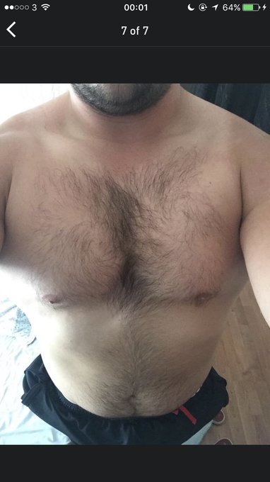 Chatting to a bi rugby player on grindr is turning me on so fucking much. His pics are 🔥😝 https://t.