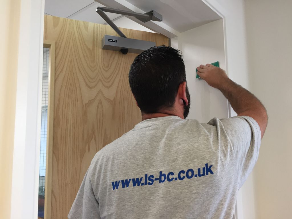 ls_bc's tweet image. Finishing off a bit of maintenance for a commercial client today.
#LSBC