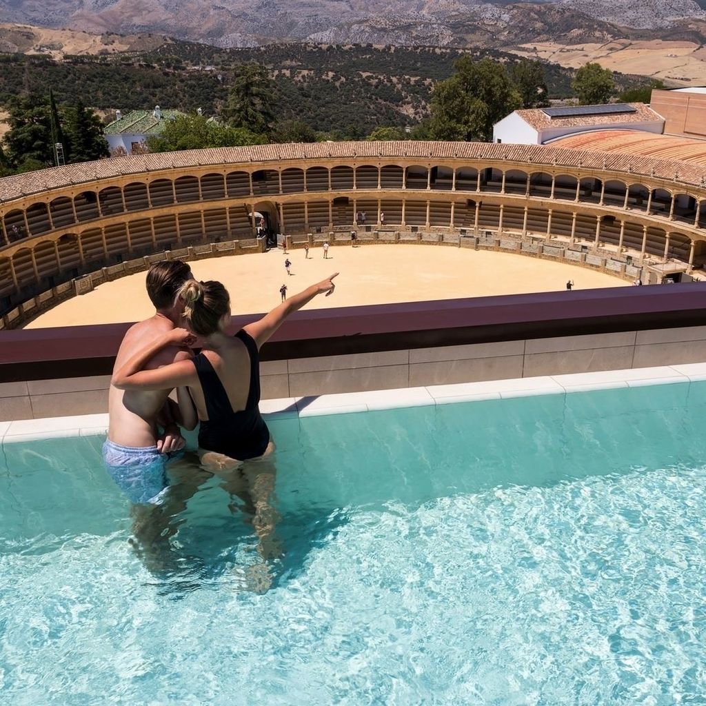 CataloniaHotels's tweet photo. Empezar un lunes disfrutando de las vistas desde la piscina del #CataloniaRonda es… ¡empezar la semana con buen pi… https://t.co/ZbQsgFGLCW https://t.co/zcBqjby9VT