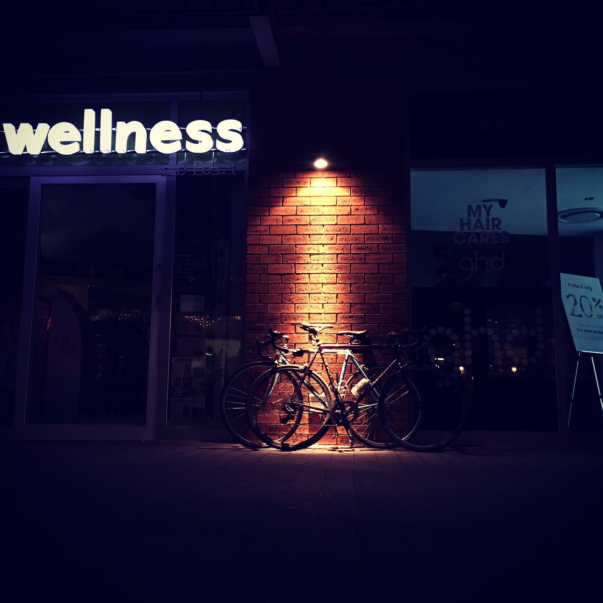 contestedspaces's tweet photo. Tonight is #moonlightmass
Cycling through the city.
Friends.
Adventure.
A touch of anarchy.
@UpCyclesZA open for bike rentals :) https://t.co/KVoguSZnac