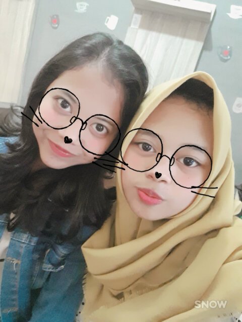 AdindAfdha's tweet photo. Partner pulang, kalo pulang biasanya paling awal. Kalopun jam terakhir kosong kitamah pulang hahaha @kamilaAA https://t.co/M5uSOIUNo4