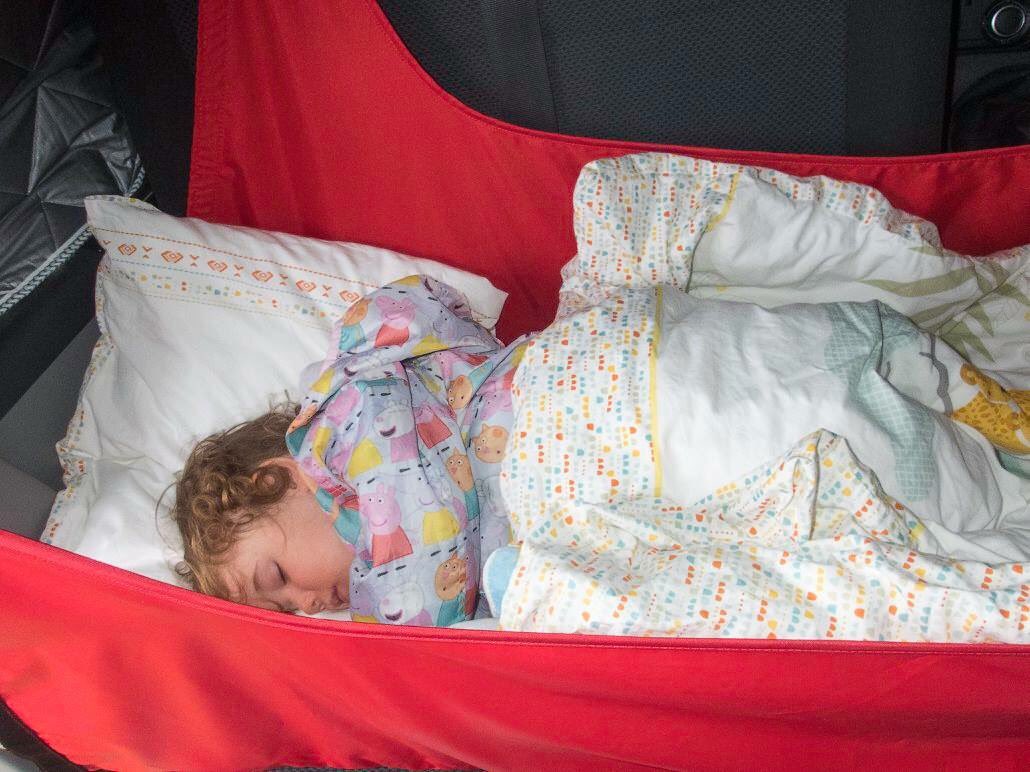 futuremumm's tweet image. Toddler loved her @KiravansUK Red Bed. Easy to fit and good nights sleep for all. #Campervan #campinglife