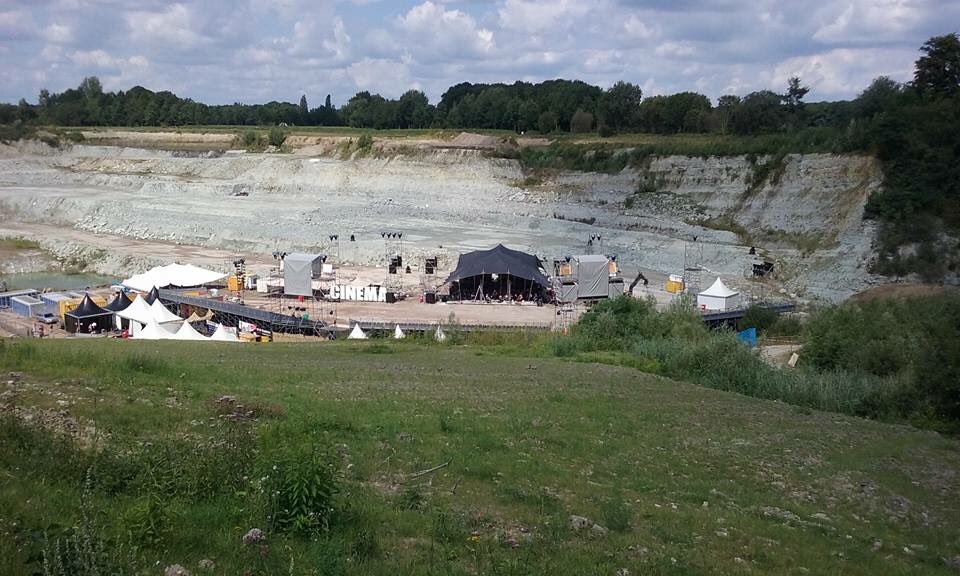Steengroeve's tweet photo. Laatste montage dag aangebroken, we zijn er bijna klaar voor! #cinema @TheaterDeStorm voor kaartjes #laatste https://t.co/KgXHj0ltJg