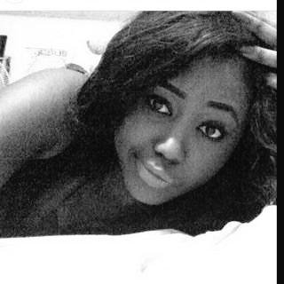 _RTMG's tweet photo. @dharblue HER RIGHT HERE I WANT HER TO MODEL FOR ME I'll PROMOTE NON STOP #RTMG https://t.co/yOPV5xZ19s