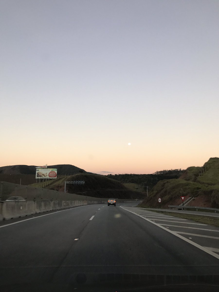 rounica09's tweet photo. #yesterdaysunset π
#Moonwonderful π¬π¬π¬π±π±π± https://t.co/kXcMNNrkXm