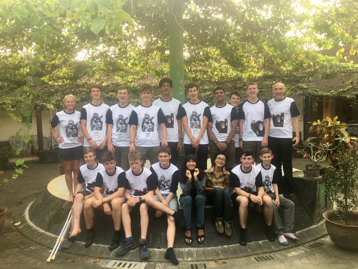 AGSWChallenge17's tweet photo. The boys have a quiz on what they have learnt at the Wildlife Rescue Centre and we say our final goodbyes to project phase. https://t.co/jjHm7D1Uia