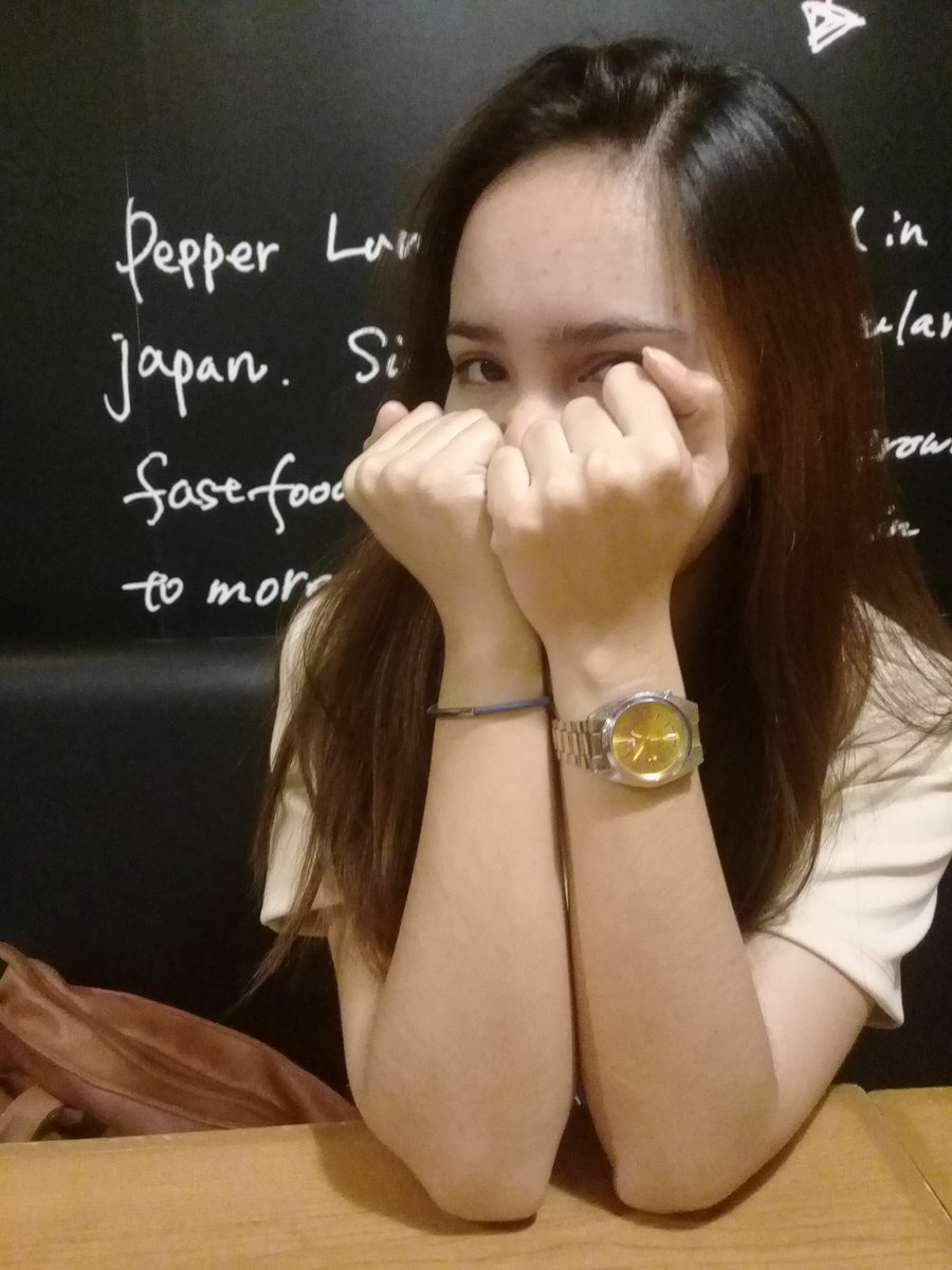 akosisescon's tweet photo. Good to see you again. #HSfriend #camerashy 😅 https://t.co/boC8pUYOgD