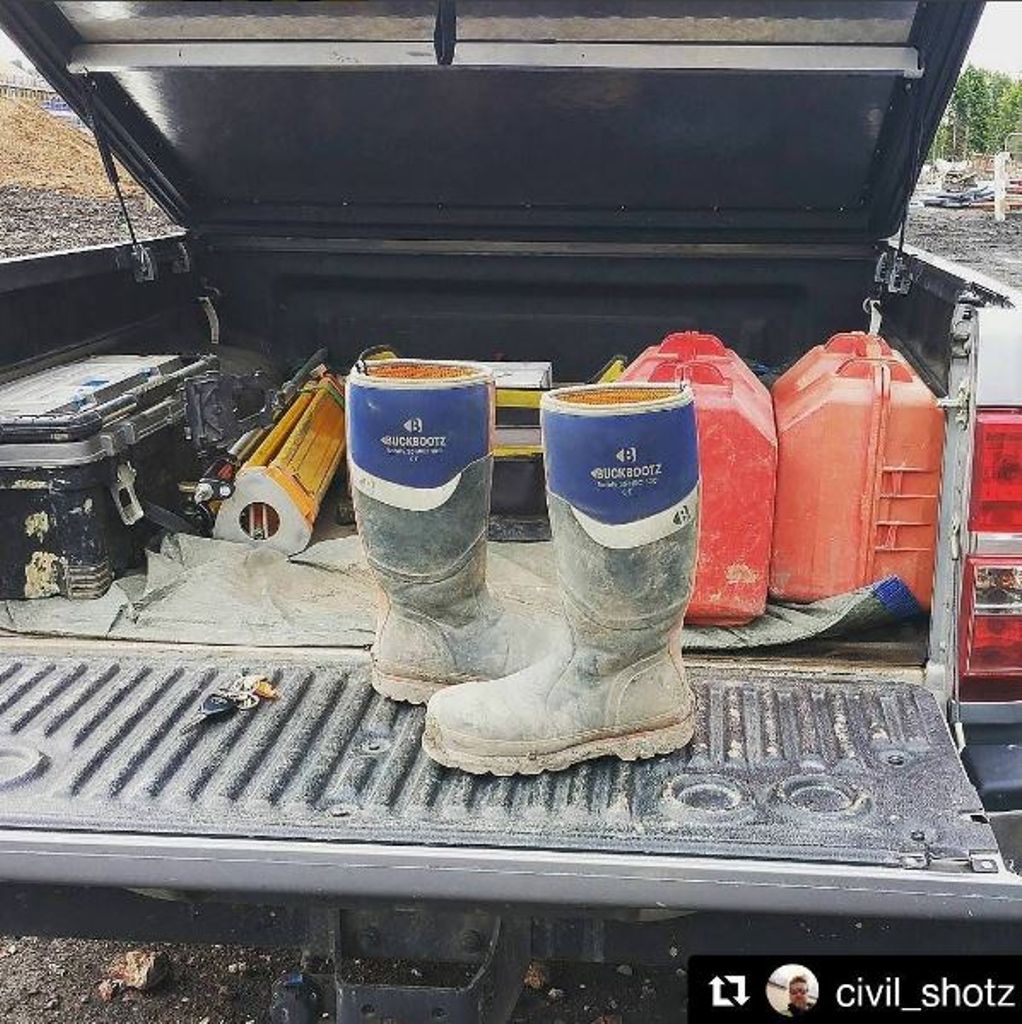 #Repost from Instagram
"It might be cold and miserable but at least my feet will dry and warm. Best boots I've had <a href="/bucklerboots/">bucklerboots</a>"