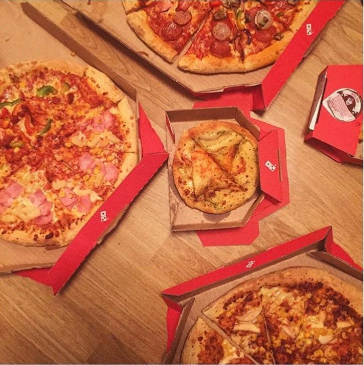 DominosCrosby's tweet photo. How to survive Monday:🍕 #Dominos #Pizza #mondayMotivation https://t.co/3mdh5gR2wy