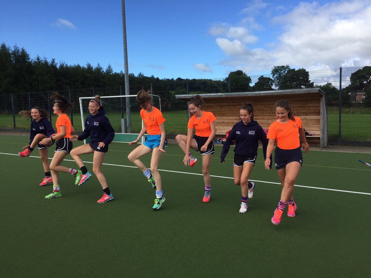 SBCSportsDev's tweet image. Live Borders Sports Academy Hockey squad 2017
Warm up #investindevelopment
