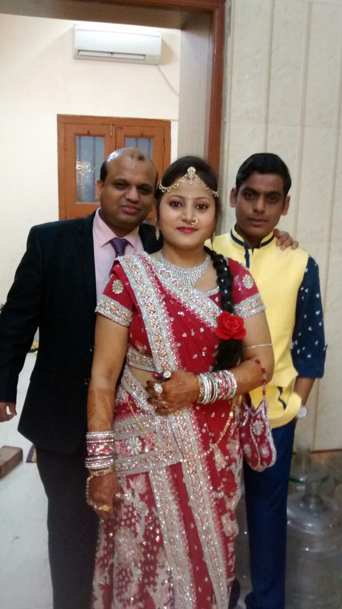 priyaagrawal02's tweet photo. @Fujifilm_India #SelfiewithInstax #GetCloseWith9 #RakshaBandhan
He came frm overseas jst for MyWedding, gave MeHuge strength on MyEpic day,can't forget bhai https://t.co/AsK3SnDvWB