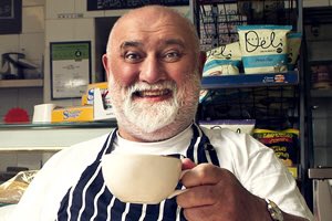 It\s the comedy legend Alexei Sayle\s birthday today. He\s in Edinburgh. Shout Happy Birthday if you see him. 