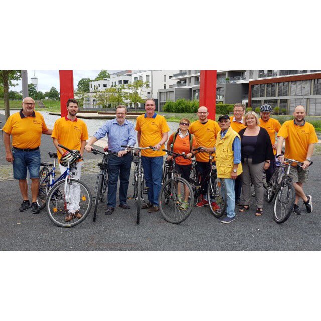 theomschm's tweet photo. Unterwegs mit #CDUTrier Mitte/Gartenfeld u. Bundestagskandidat @AndreasSteier bei #TourdeTrier #teamsteier #aumfb #cdu #fedidwgugl https://t.co/Ml1T7tPRM3