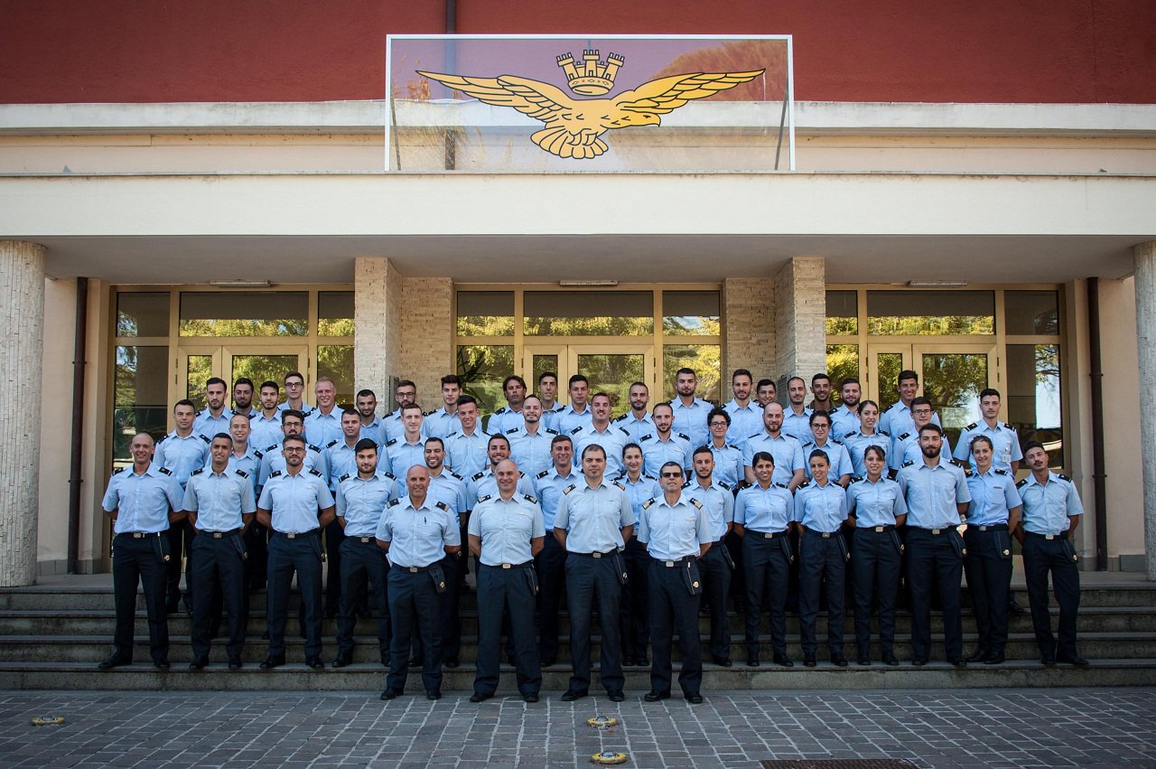 Aeronautica Militare on Twitter: "A #Viterbo il saluto del ...