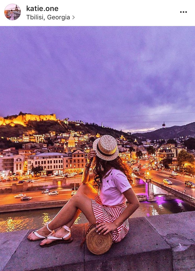 MaisonRuban's tweet photo. Enjoying nightfall with La Crème Bohème 👒  🎀 ✨ https://t.co/V3Nn4ICajo