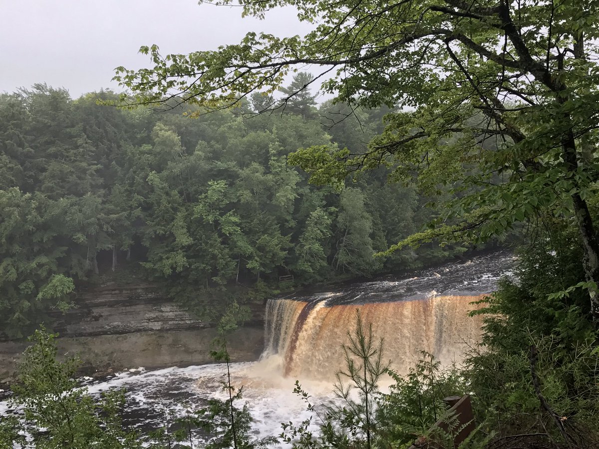 JeanScheff's tweet photo. #YouCantUnderestimate the power and beauty of nature! Taquenam Falls, Upper Peninsula #Michigan https://t.co/ig2HMo1SSz