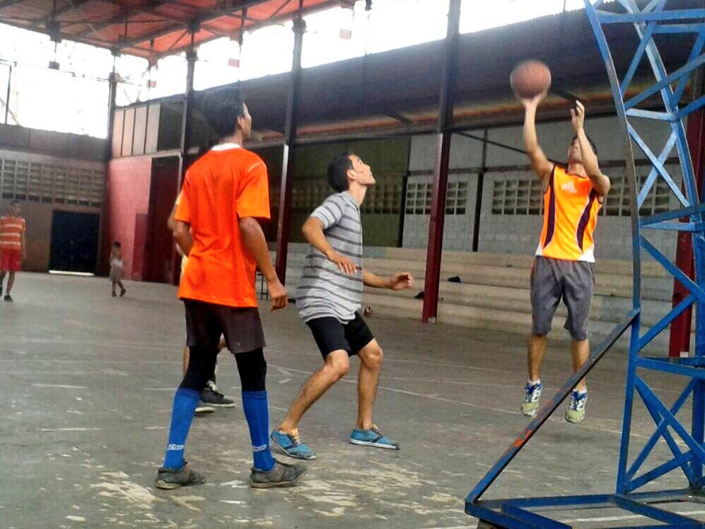 orlan579's tweet photo. #Basket #ConLosLíderes https://t.co/nl1p5xj5Fk