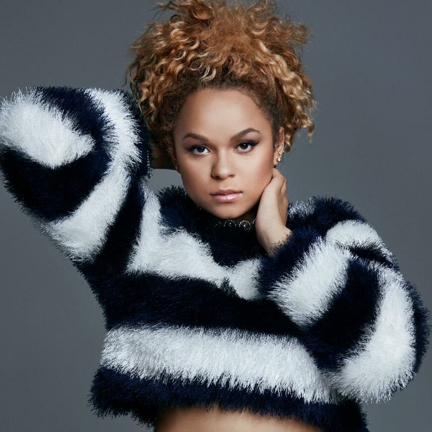 TheRhythmReport's tweet photo. #MondayMuse @iamrachelcrow @JackAJRbrothers @RyanAJRbrothers deliver bold, confident female anthem #Dime #MusicVideo https://t.co/6mLbAoNRL8 https://t.co/MRjvmN2sRr