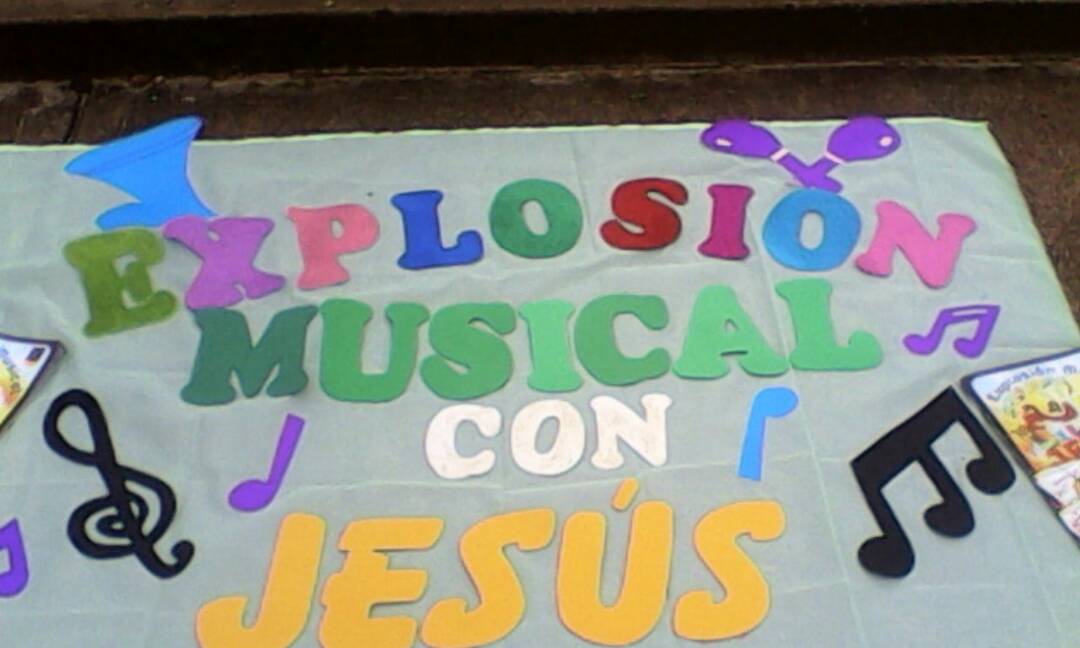 JesusBello04's tweet photo. 45 niños se unen a la Escuela Biblica Vacacional en Urb. #Maisanta #Amazonas como part dl programa #CercaDeTi2017 @CercaDeTiVzla @zdeatalido https://t.co/dg4oD9BtIX