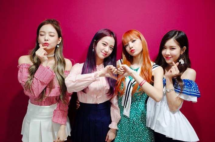 soompi's tweet photo. #BLACKP1NKinYourArea Trends Worldwide As #BLACKPINK Fans Celebrate Their 1st Debut Anniversary 
https://t.co/5bnhWpYOvd https://t.co/lrCV2VmjwE