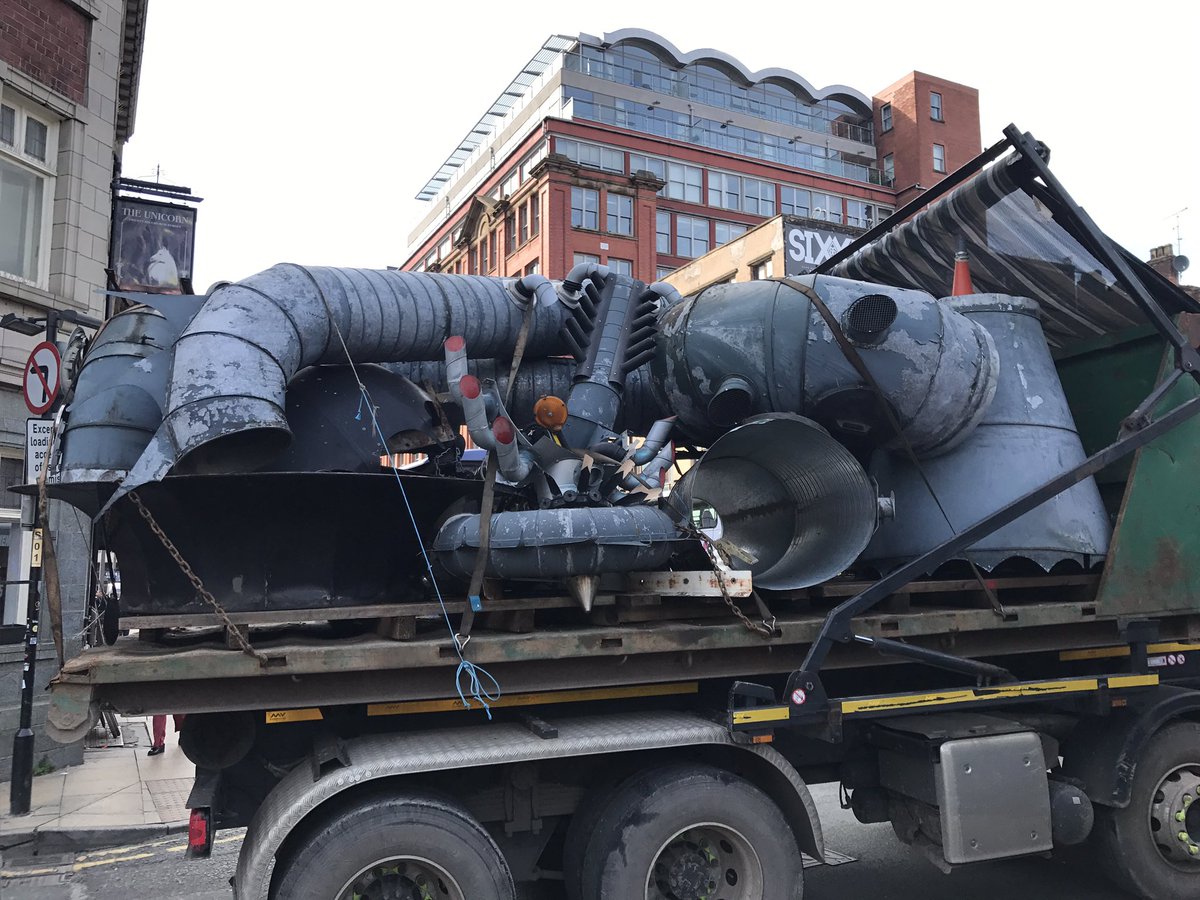 instruct's tweet photo. And that was that... bye to a NQ landmark carted away on a truck #progress https://t.co/mCIQmQBfrY